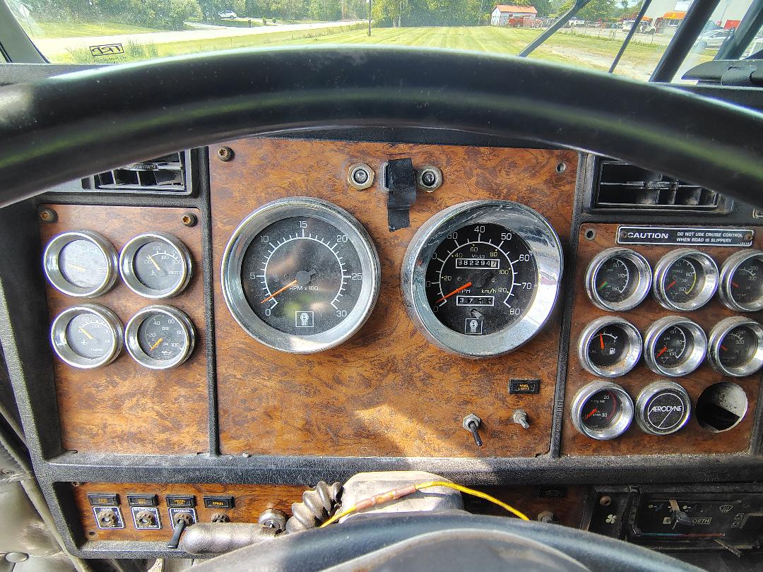 1999 KENWORTH W900L - Image 15